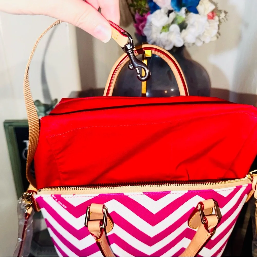Dooney & Bourke like new